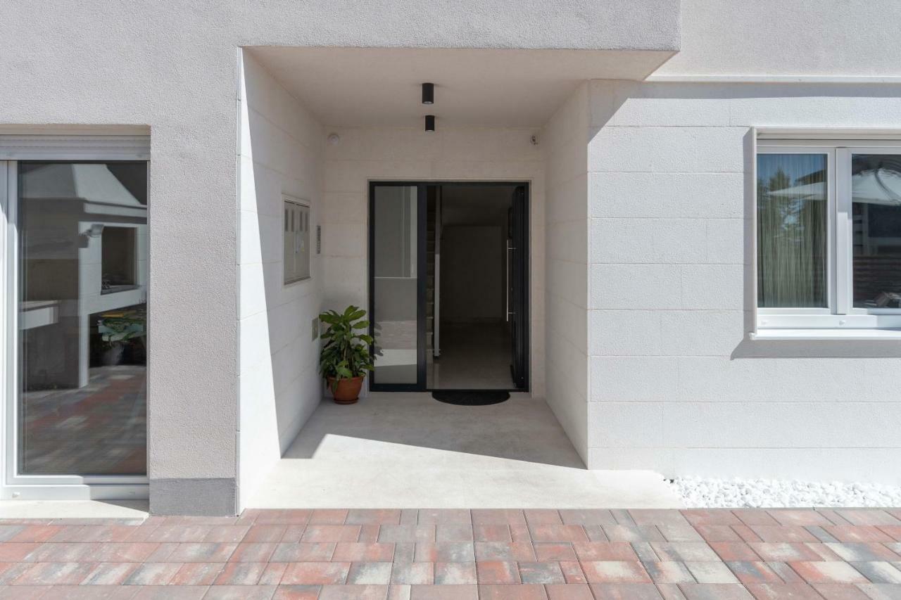 Apartment House Ivan John Podstrana Exterior foto